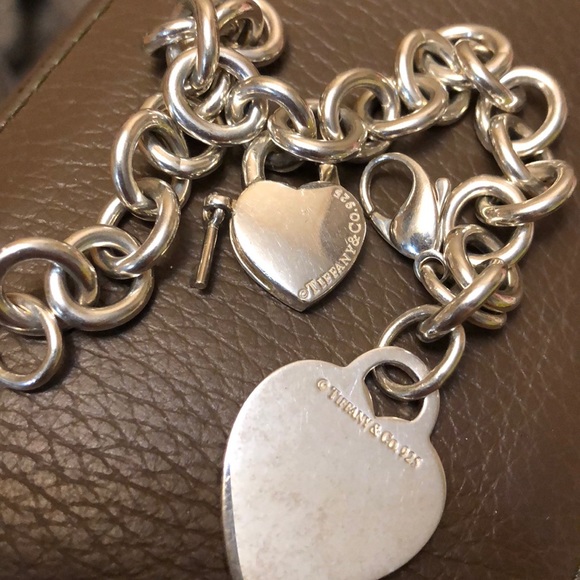 RETIRED Tiffany bracelet & Charm - Picture 2 of 7